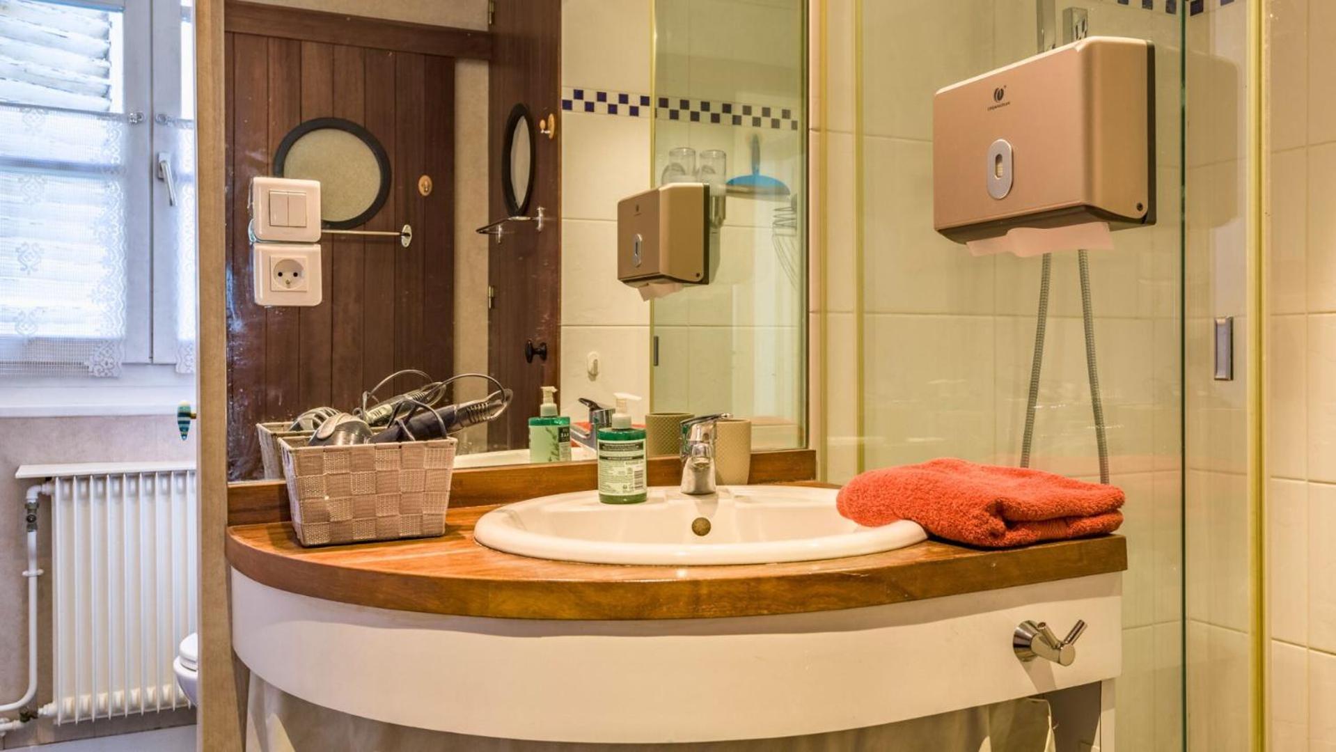 Chambre Privee Confort Charme Hypercentre Chez L'Habitant トロワ エクステリア 写真
